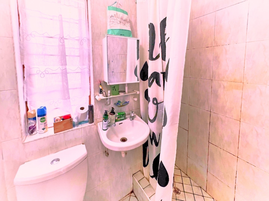 To Let 1 Bedroom Property for Rent in Green Point Western Cape